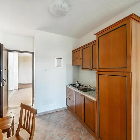 Apartment Nice In With Kitchenette Golfo Aranci