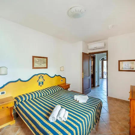 Nice In With Kitchenette *