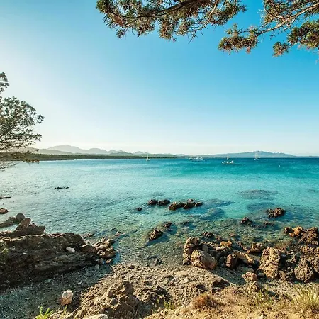 Nice In With Kitchenette Apartment Golfo Aranci